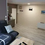 House Of Twenty- Paisible A Et Gare A Pied - Situe Rue Pietonne - Wifi - Draps Et Serviettes Inclus - Apartment Dieppe