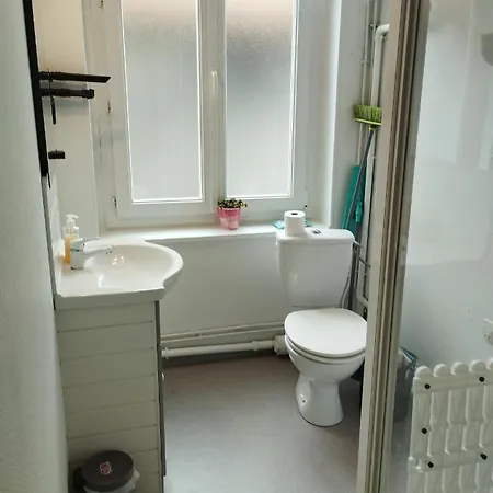 House Of Twenty- Studio Paisible A Dieppe Plage Et Gare A Pied - Situe Rue Pietonne - Wifi - Draps Et Serviettes Inclus -