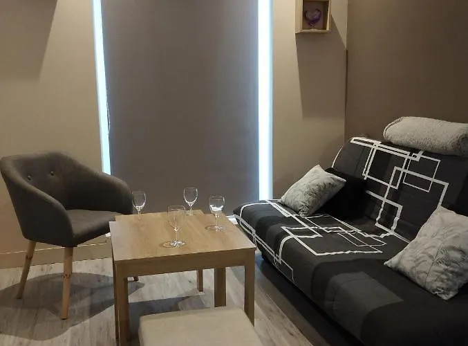 Διαμέρισμα House Of Twenty- Paisible A Et Gare A Pied - Situe Rue Pietonne - Wifi - Draps Et Serviettes Inclus - *